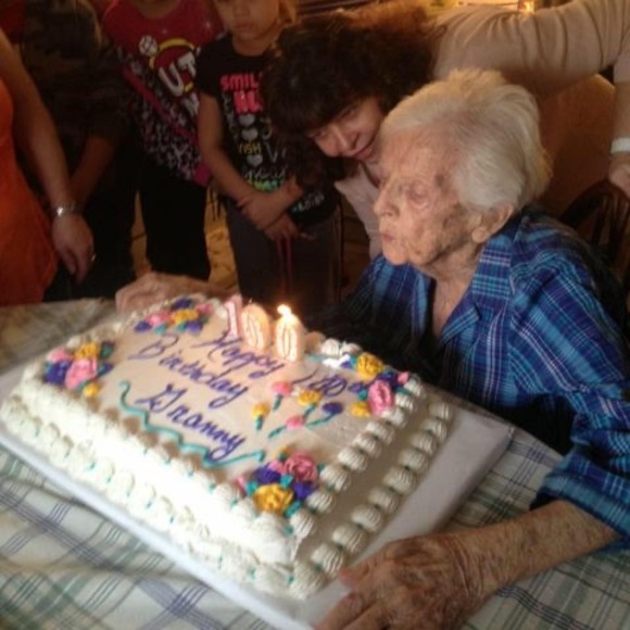 Meet your Posher, Carla - Picture 1 of 1